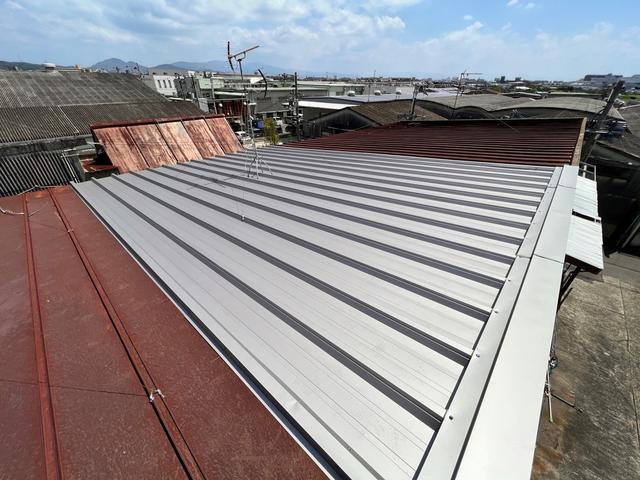 大阪府八尾市屋根カバー工事after