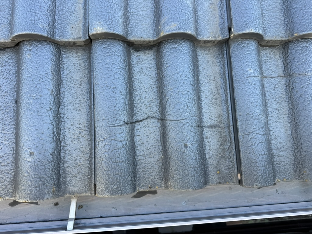 八尾市　屋根葺き替え　雨漏り